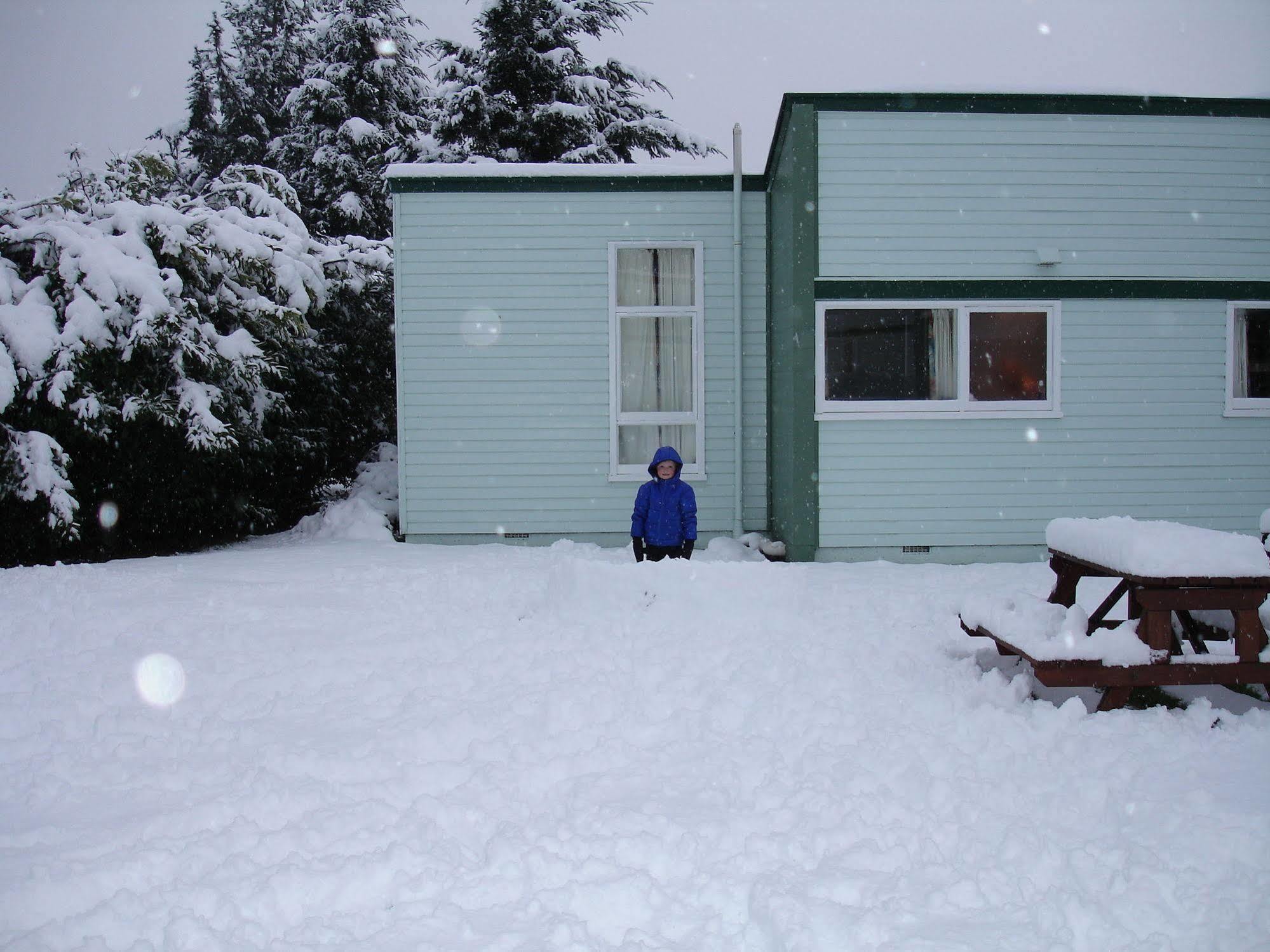 האנמר ספרינגס Alpine Holiday Apartments & Campground מראה חיצוני תמונה